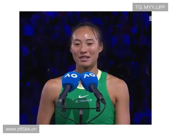 张帅临时换对手红土遭波娃双杀郑钦文逆转肯宁